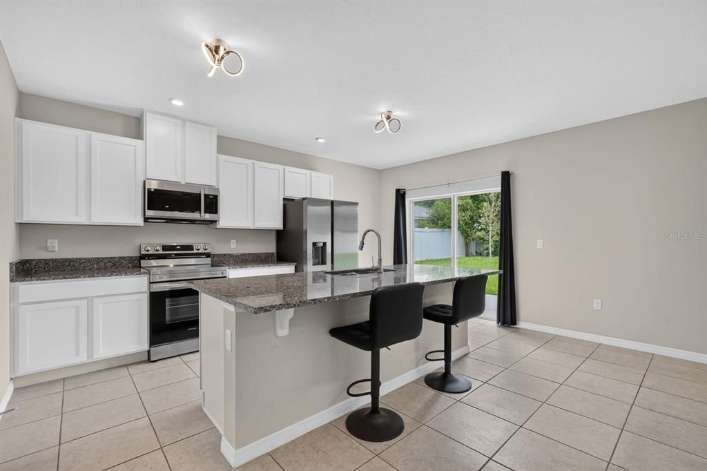 For Sale: $399,900 (4 beds, 2 baths, 1878 Square Feet)