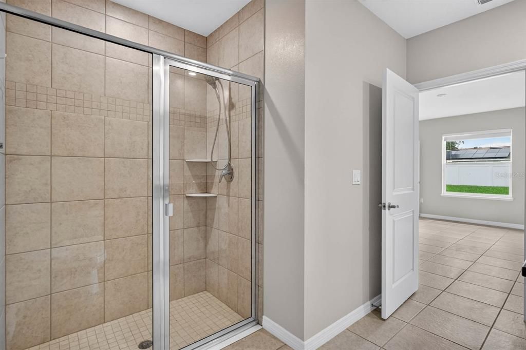 For Sale: $399,900 (4 beds, 2 baths, 1878 Square Feet)
