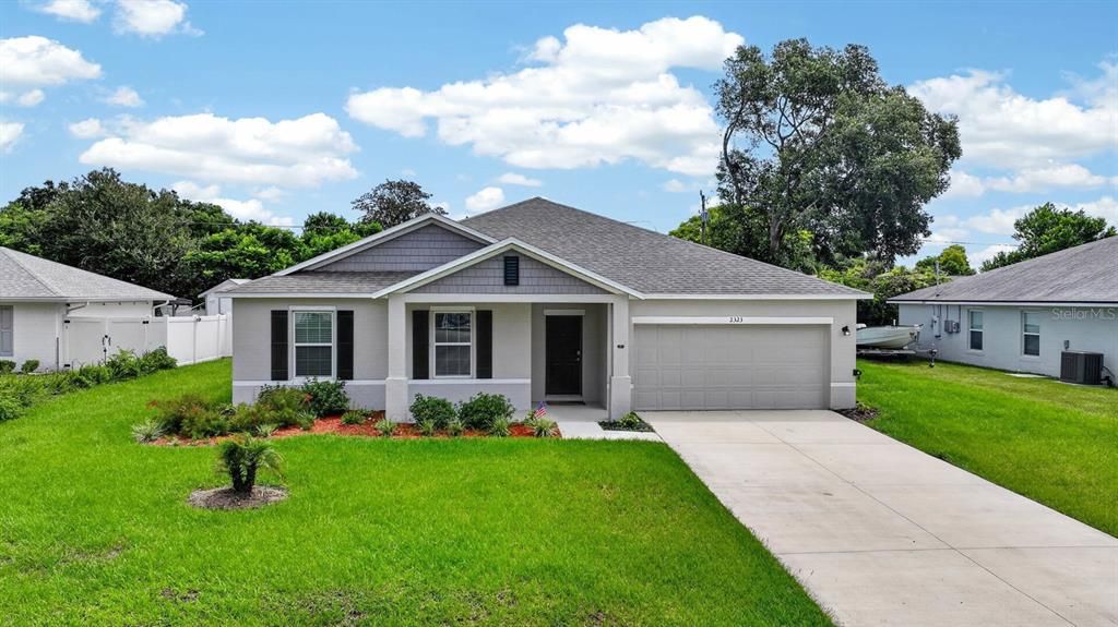For Sale: $399,900 (4 beds, 2 baths, 1878 Square Feet)