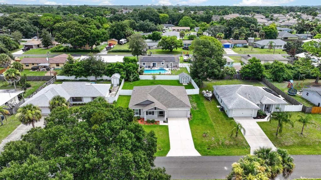 For Sale: $399,900 (4 beds, 2 baths, 1878 Square Feet)