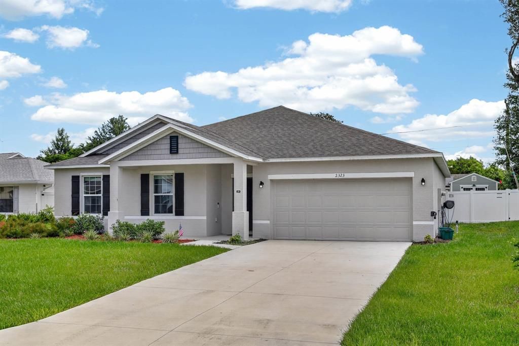 For Sale: $399,900 (4 beds, 2 baths, 1878 Square Feet)