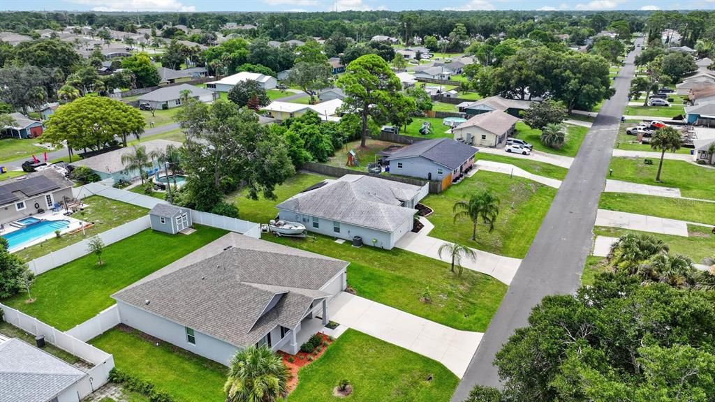 For Sale: $399,900 (4 beds, 2 baths, 1878 Square Feet)