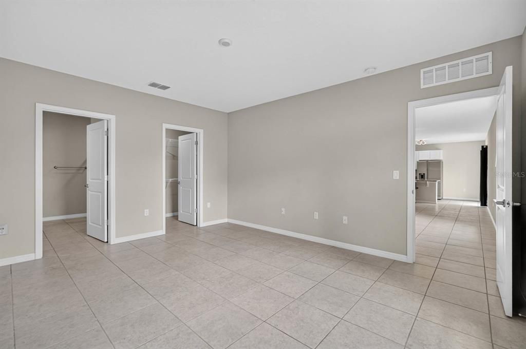 For Sale: $399,900 (4 beds, 2 baths, 1878 Square Feet)