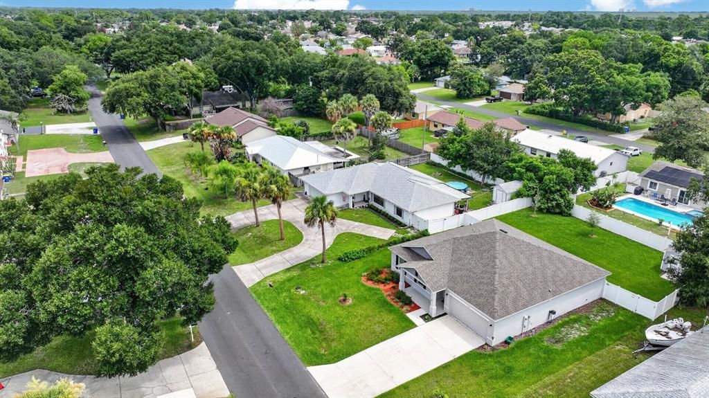 For Sale: $399,900 (4 beds, 2 baths, 1878 Square Feet)
