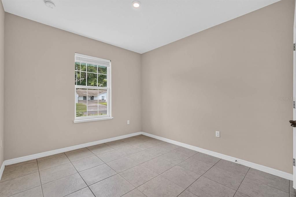For Sale: $399,900 (4 beds, 2 baths, 1878 Square Feet)