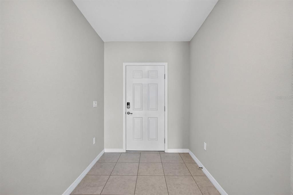 For Sale: $399,900 (4 beds, 2 baths, 1878 Square Feet)