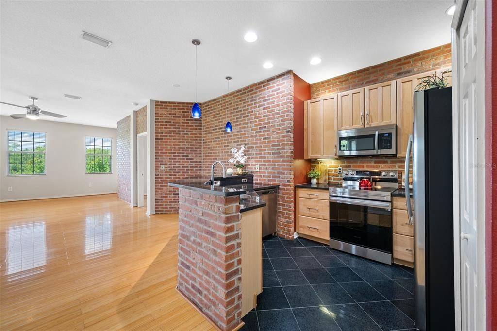 В аренду: $2,600 (3 спален, 2 ванн, 1526 Квадратных фут)