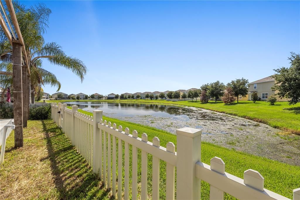 En Venta: $535,000 (5 camas, 3 baños, 2447 Pies cuadrados)