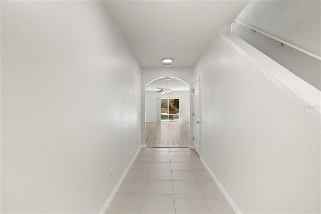 En Venta: $535,000 (5 camas, 3 baños, 2447 Pies cuadrados)