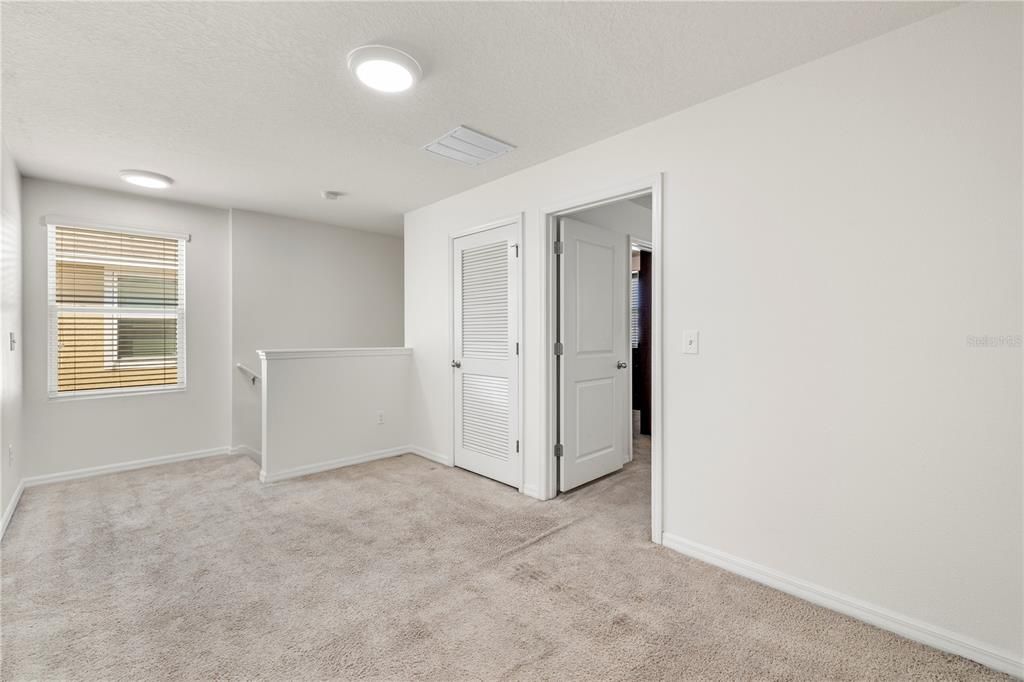 En Venta: $535,000 (5 camas, 3 baños, 2447 Pies cuadrados)