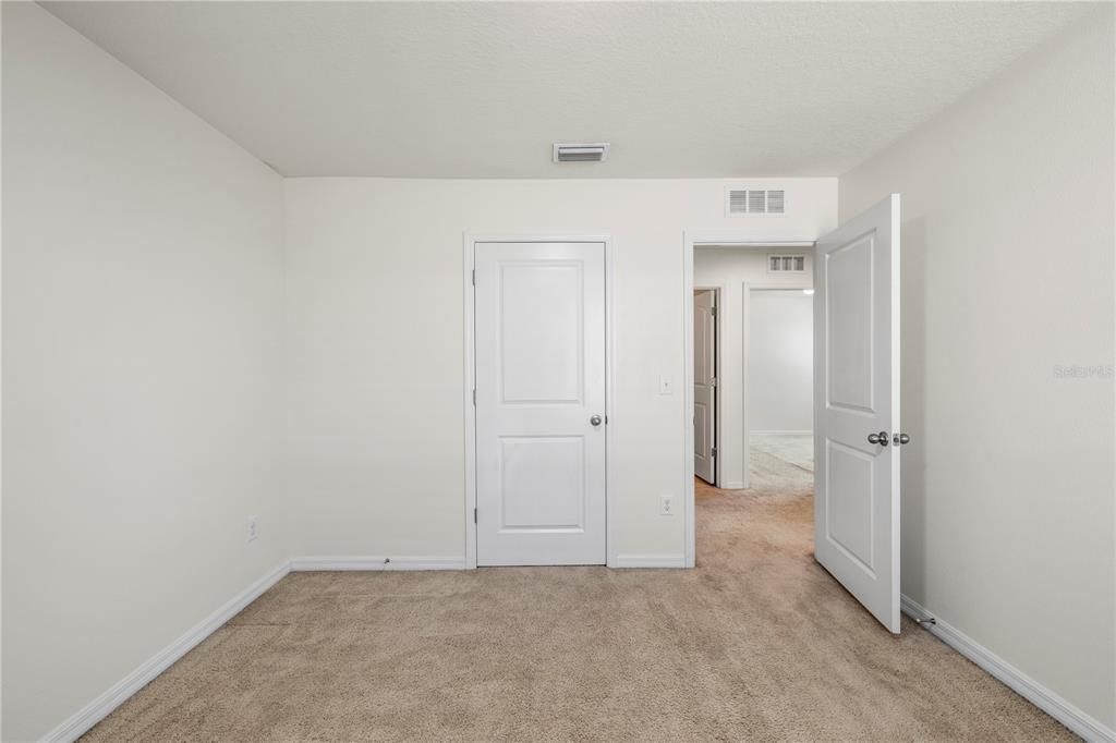 En Venta: $535,000 (5 camas, 3 baños, 2447 Pies cuadrados)