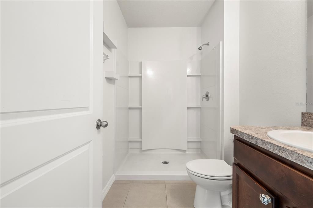 En Venta: $535,000 (5 camas, 3 baños, 2447 Pies cuadrados)