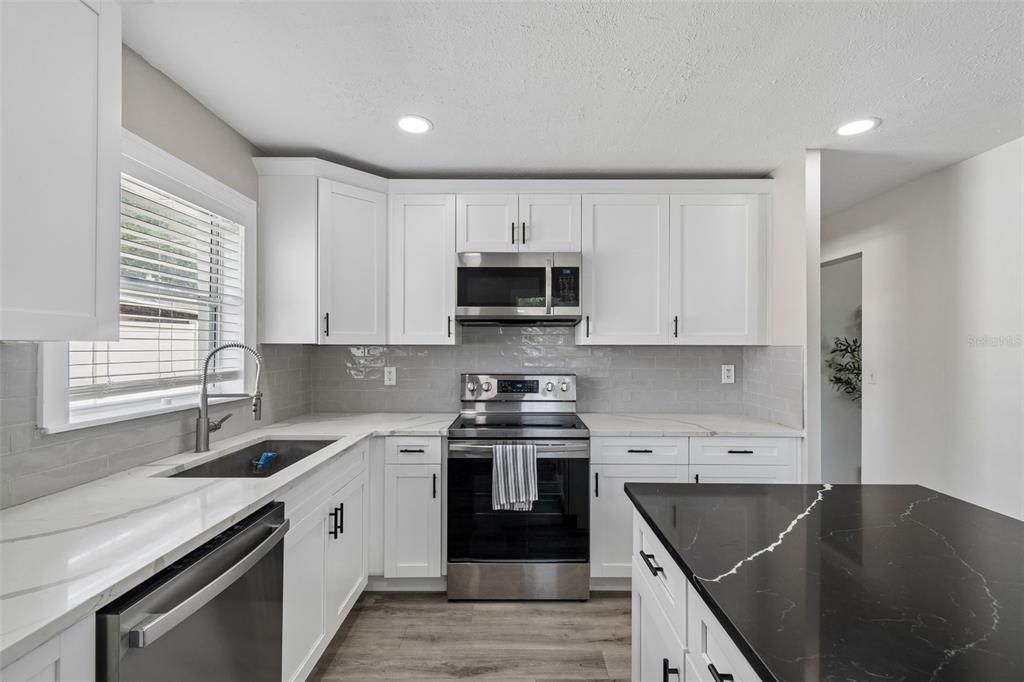 For Sale: $469,900 (3 beds, 2 baths, 1450 Square Feet)