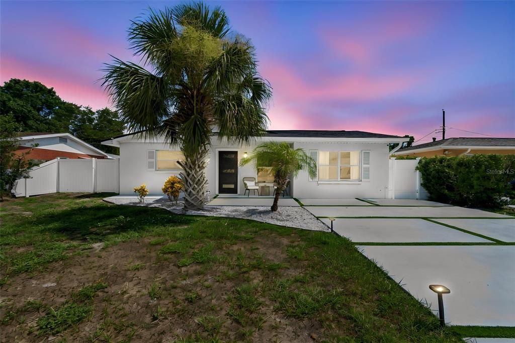 For Sale: $469,900 (3 beds, 2 baths, 1450 Square Feet)