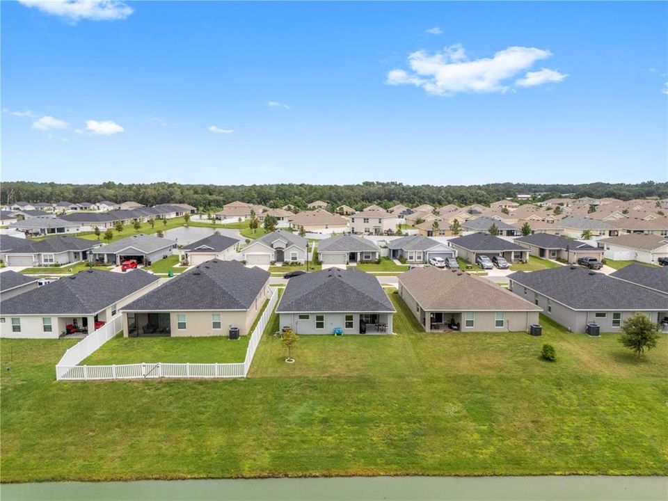 На продажу: $365,000 (4 спален, 2 ванн, 1705 Квадратных фут)