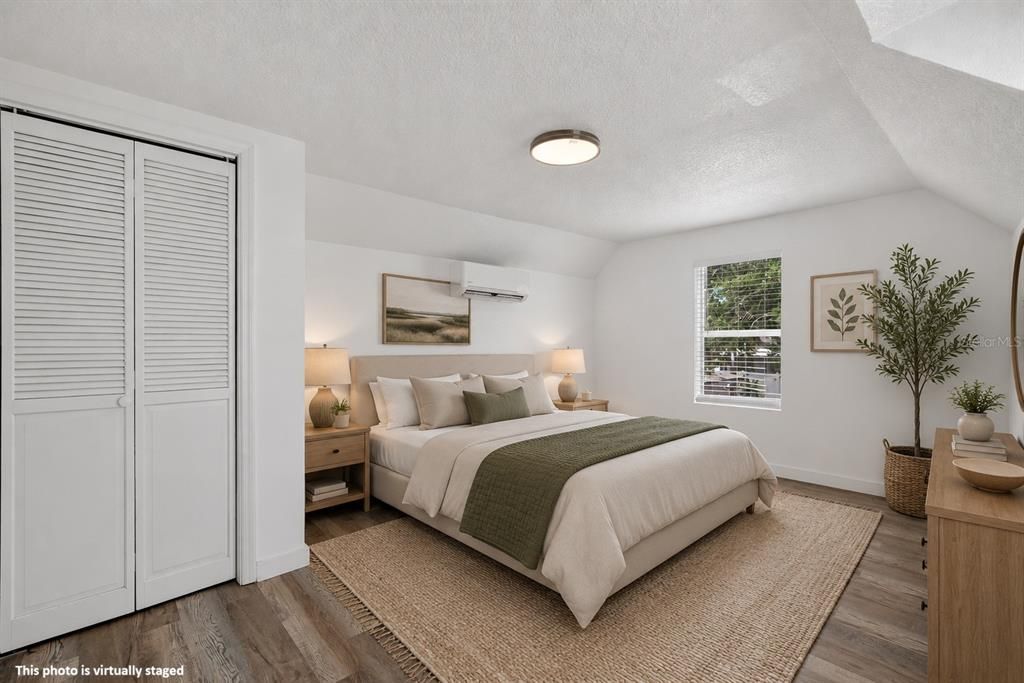 For Sale: $310,000 (2 beds, 2 baths, 1223 Square Feet)