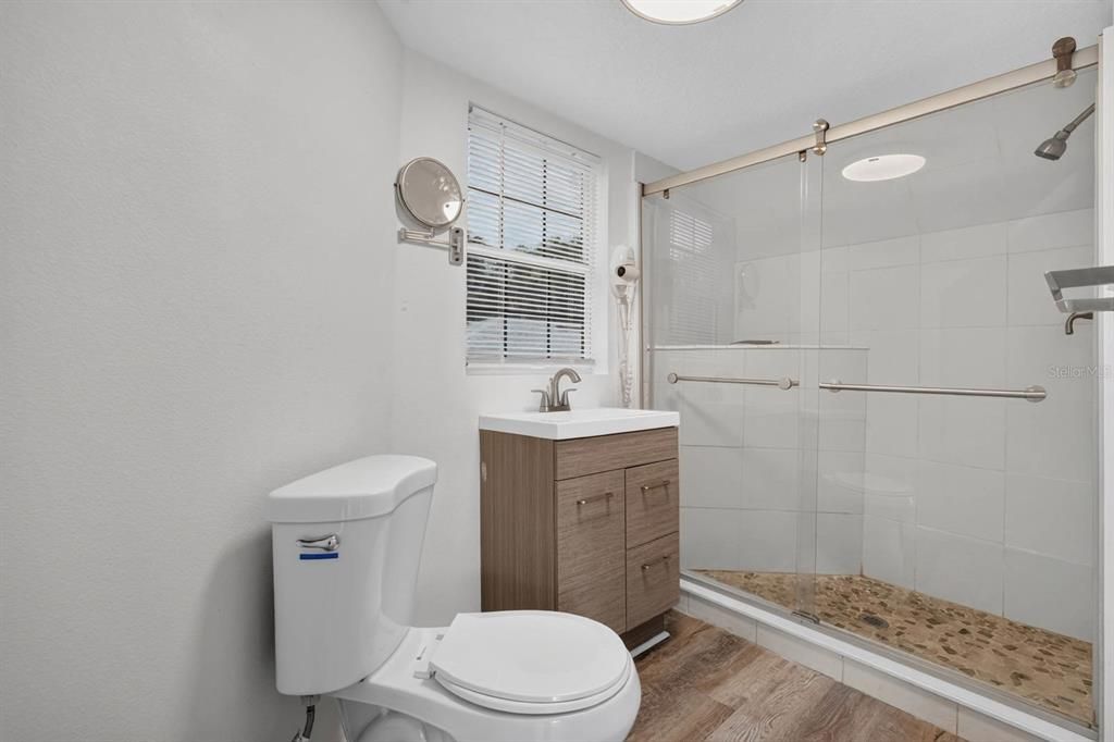 For Sale: $310,000 (2 beds, 2 baths, 1223 Square Feet)