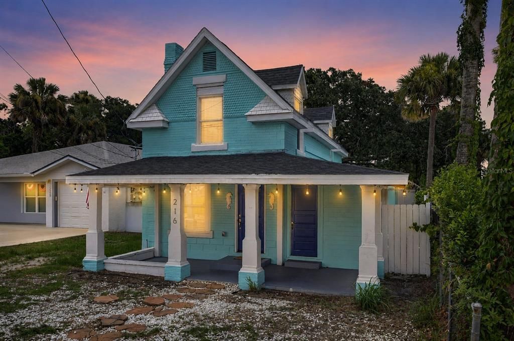 For Sale: $310,000 (2 beds, 2 baths, 1223 Square Feet)