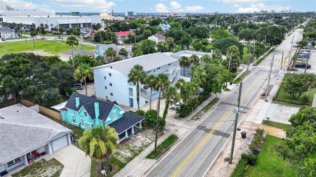 For Sale: $310,000 (2 beds, 2 baths, 1223 Square Feet)