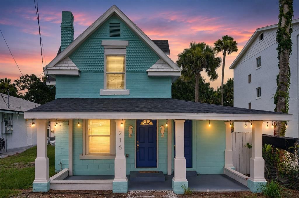 For Sale: $310,000 (2 beds, 2 baths, 1223 Square Feet)