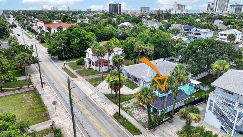 For Sale: $310,000 (2 beds, 2 baths, 1223 Square Feet)