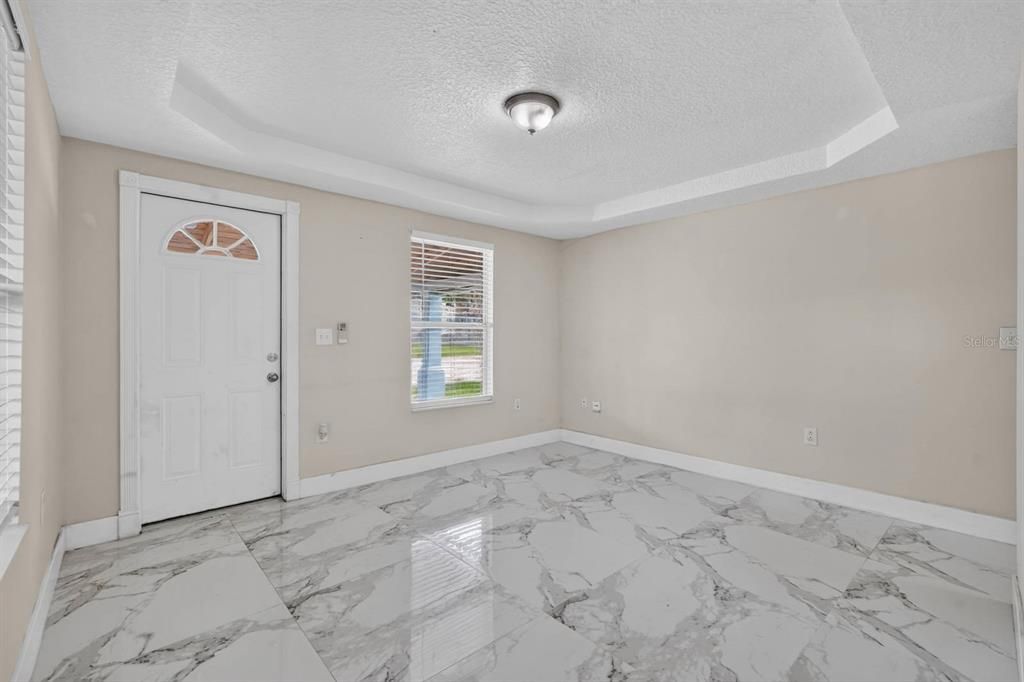 For Sale: $310,000 (2 beds, 2 baths, 1223 Square Feet)
