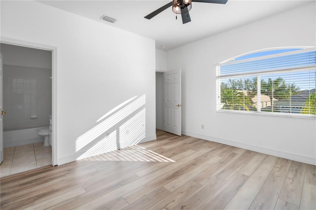 В аренду: $4,750 (5 спален, 4 ванн, 3355 Квадратных фут)
