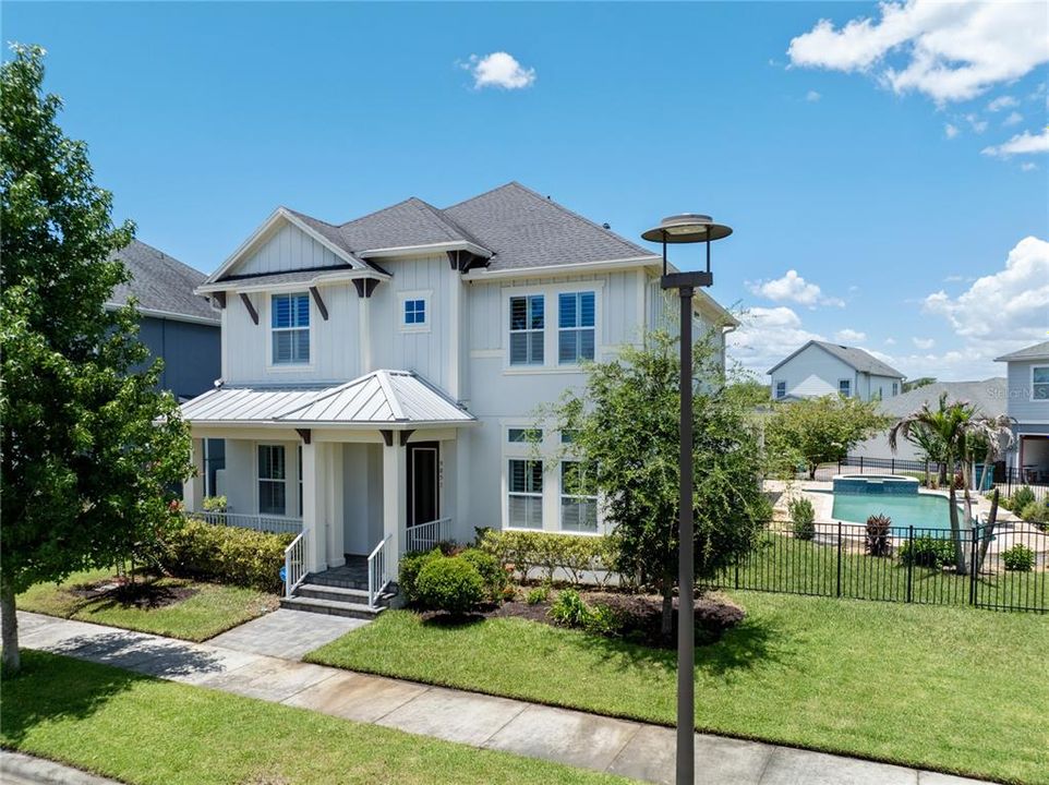 En Venta: $1,100,000 (4 camas, 3 baños, 3243 Pies cuadrados)