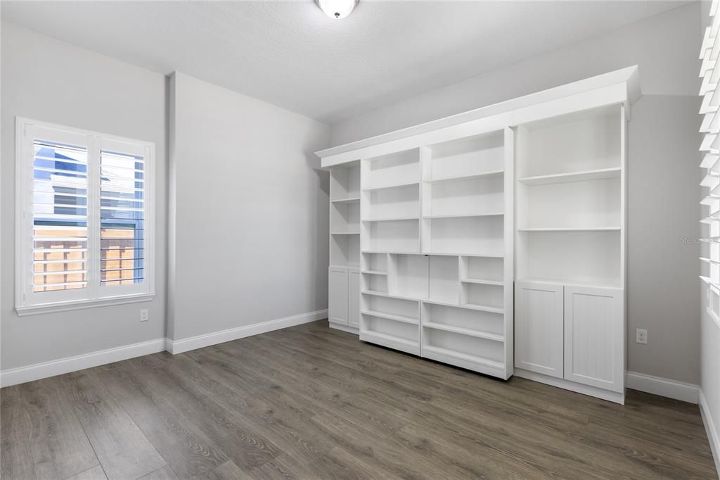 En Venta: $1,100,000 (4 camas, 3 baños, 3243 Pies cuadrados)