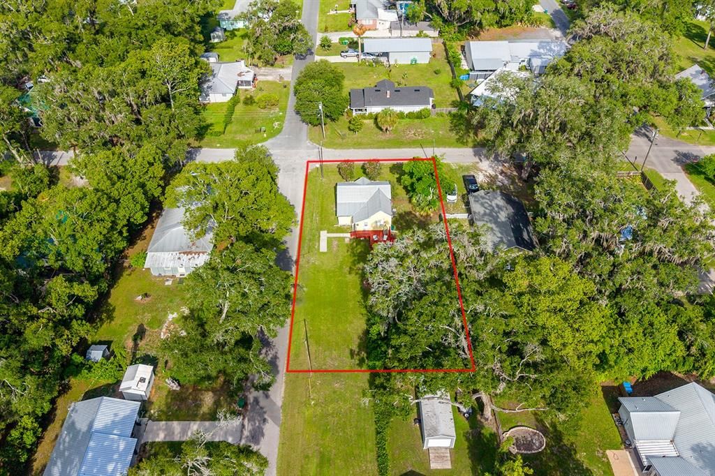 For Sale: $159,000 (2 beds, 1 baths, 820 Square Feet)