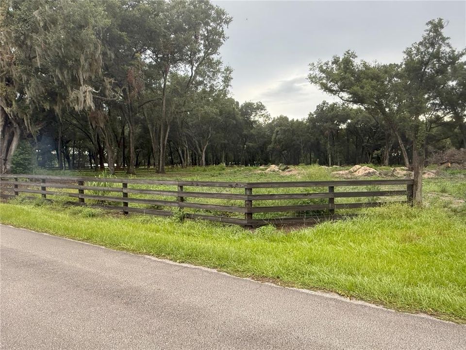 На продажу: $249,000 (6.50 acres)
