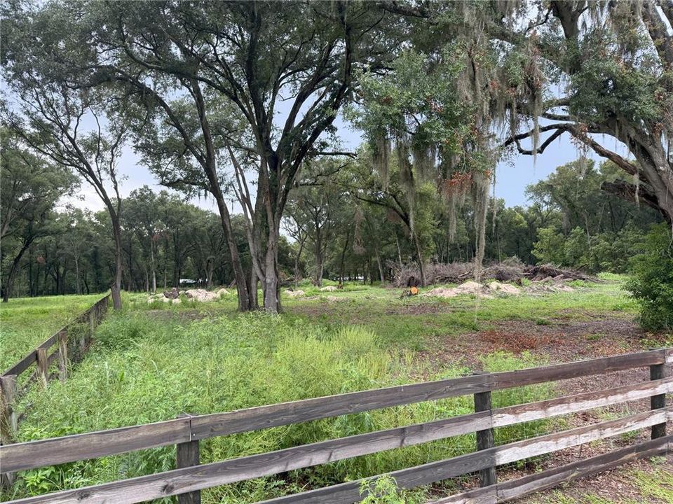 На продажу: $249,000 (6.50 acres)
