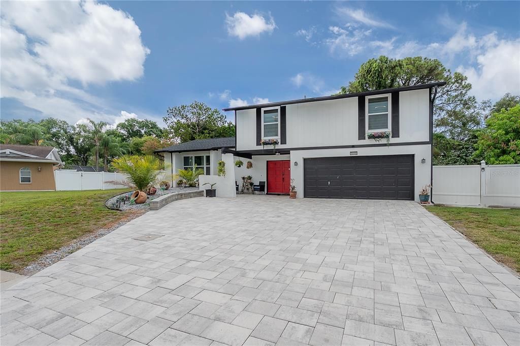 En Venta: $585,000 (4 camas, 2 baños, 2154 Pies cuadrados)