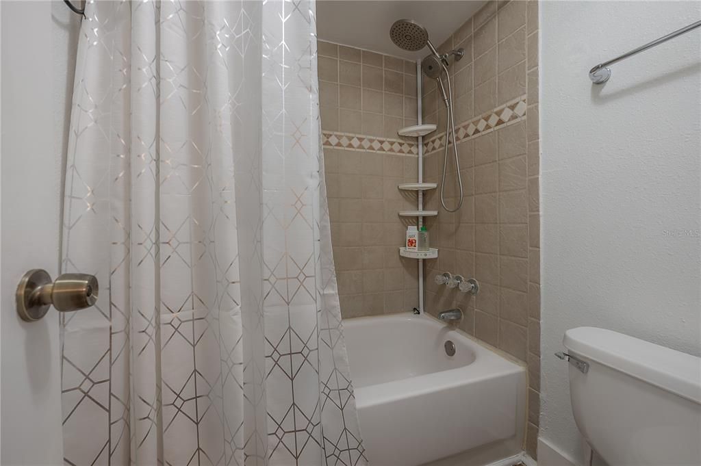 En Venta: $585,000 (4 camas, 2 baños, 2154 Pies cuadrados)