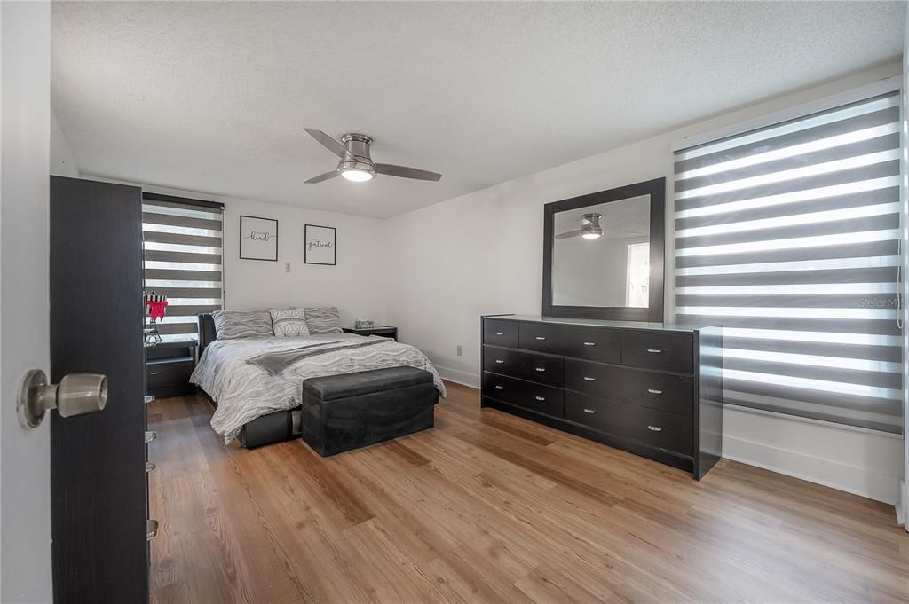 En Venta: $585,000 (4 camas, 2 baños, 2154 Pies cuadrados)