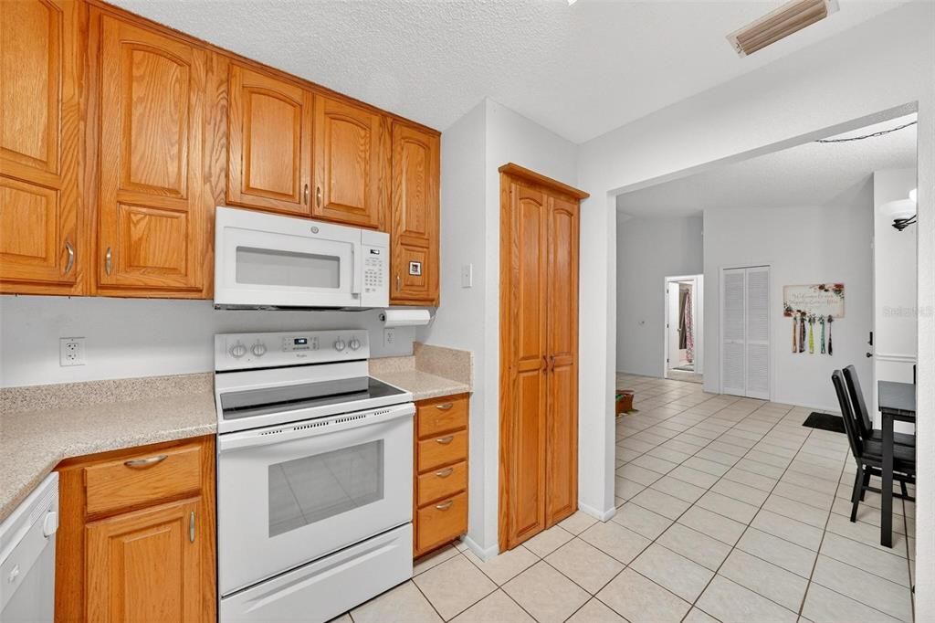 В аренду: $2,400 (3 спален, 2 ванн, 1264 Квадратных фут)