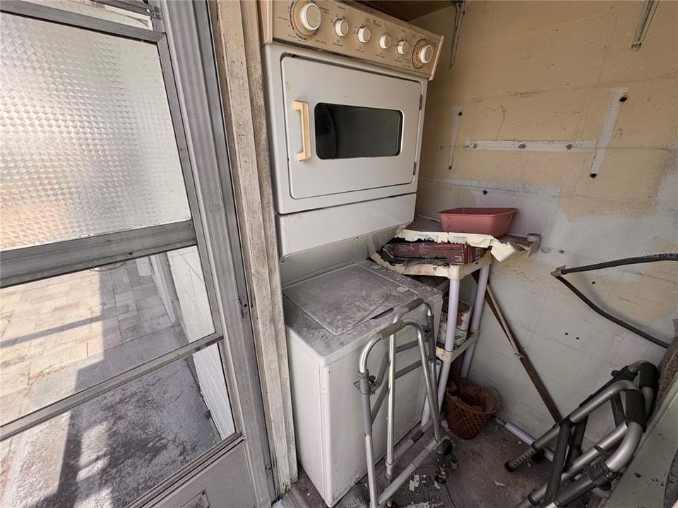 На продажу: $115,000 (2 спален, 2 ванн, 840 Квадратных фут)