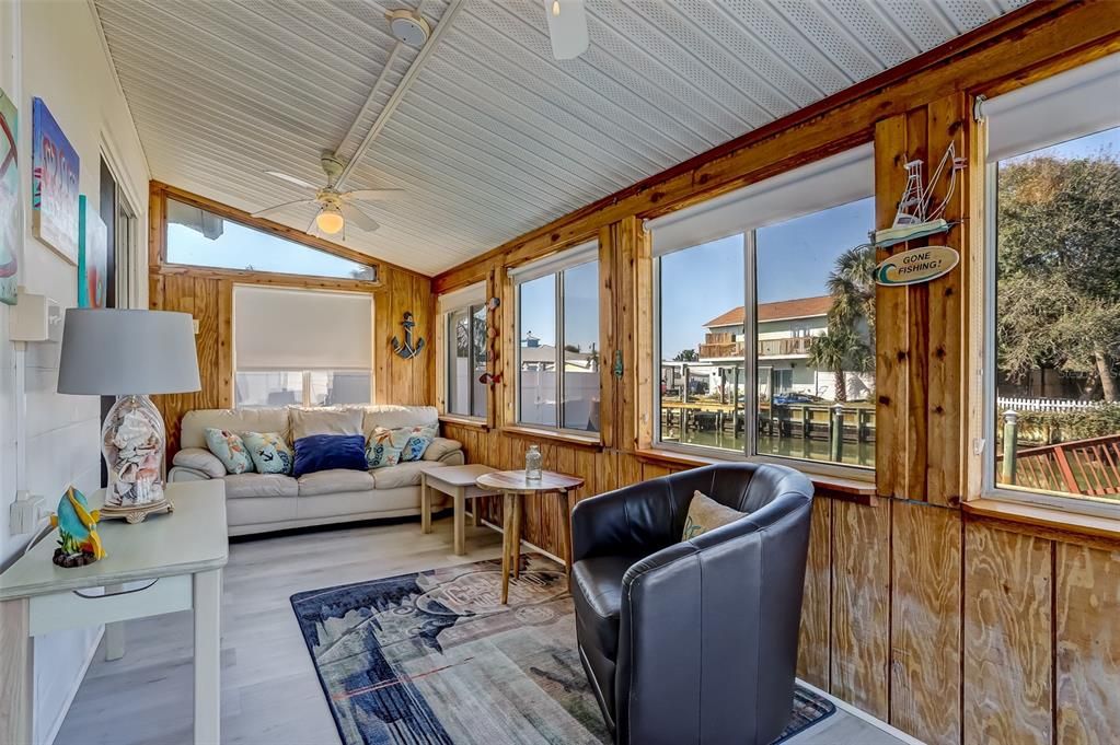 For Sale: $624,000 (2 beds, 2 baths, 1125 Square Feet)