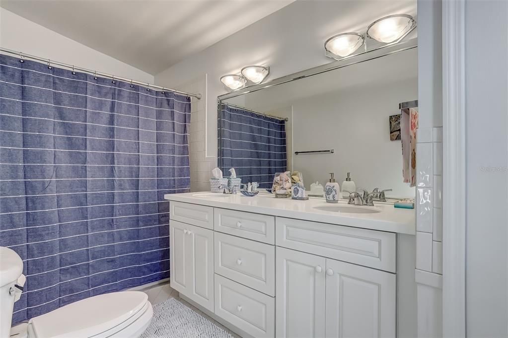 For Sale: $624,000 (2 beds, 2 baths, 1125 Square Feet)