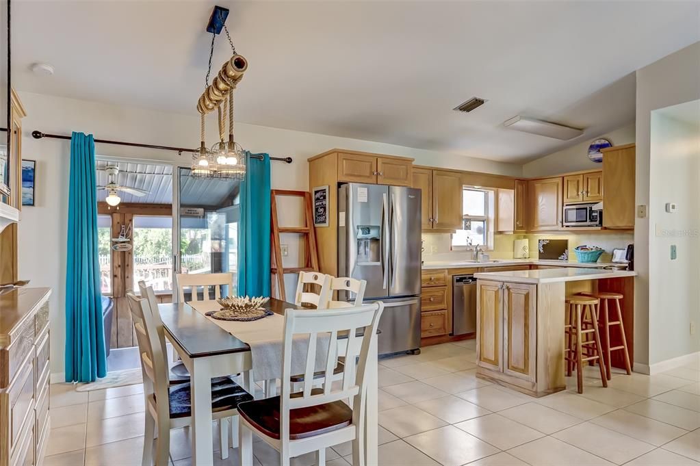 For Sale: $624,000 (2 beds, 2 baths, 1125 Square Feet)