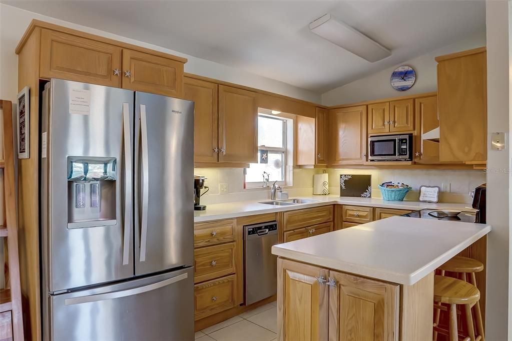 For Sale: $624,000 (2 beds, 2 baths, 1125 Square Feet)