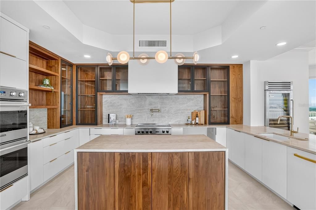 For Sale: $4,999,999 (4 beds, 4 baths, 4953 Square Feet)