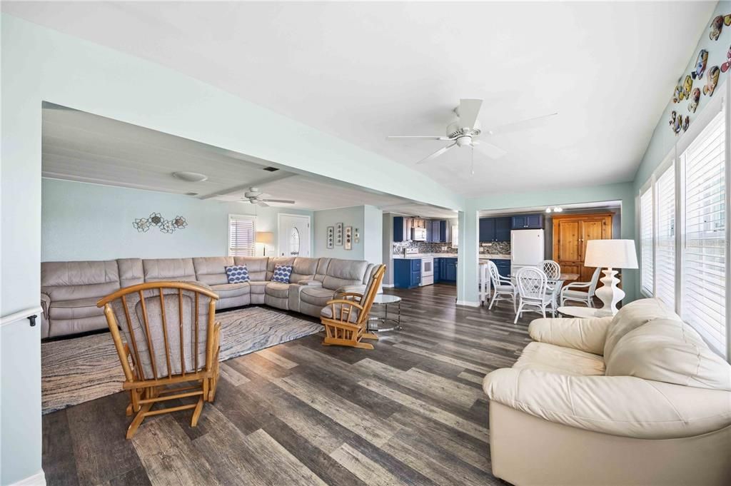 En Venta: $274,900 (3 camas, 2 baños, 1104 Pies cuadrados)