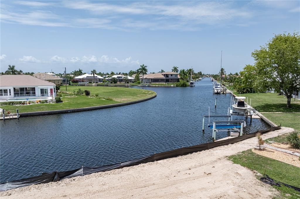 На продажу: $384,900 (0.22 acres)