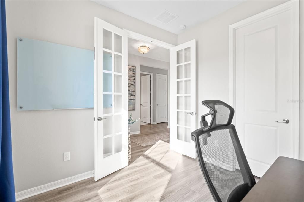 En Venta: $860,000 (6 camas, 3 baños, 4442 Pies cuadrados)