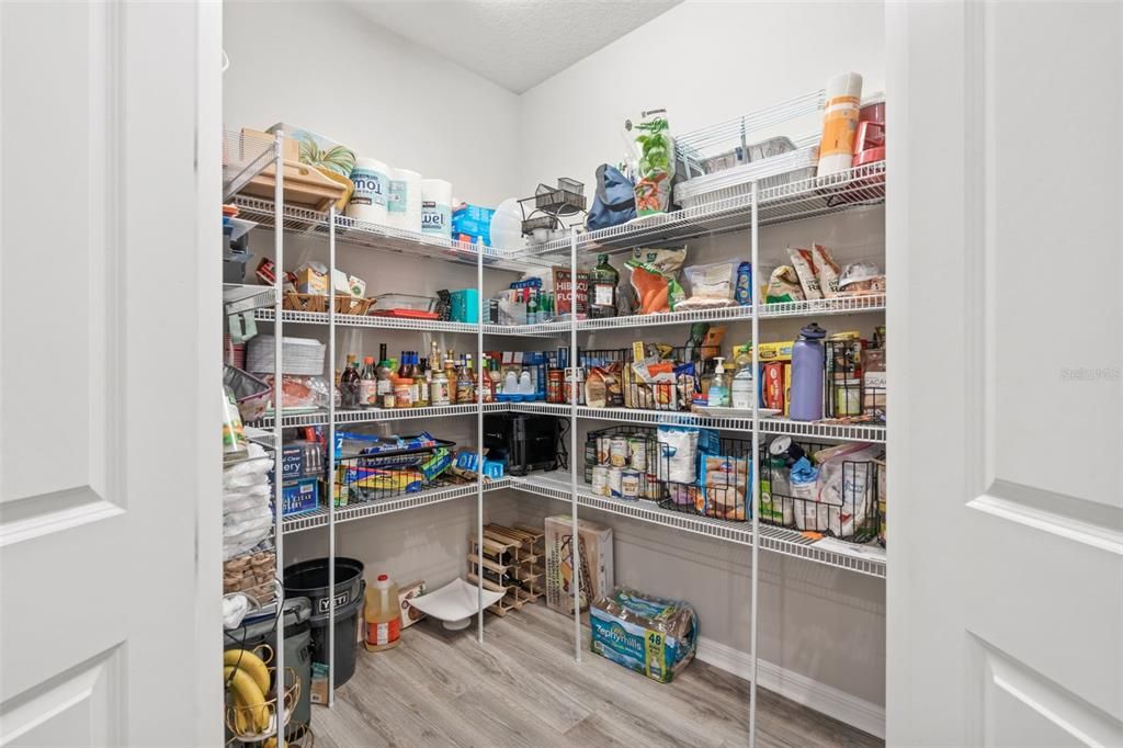 En Venta: $860,000 (6 camas, 3 baños, 4442 Pies cuadrados)