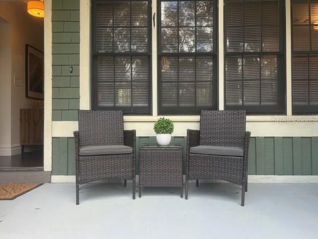 En Venta: $295,000 (2 camas, 2 baños, 1040 Pies cuadrados)
