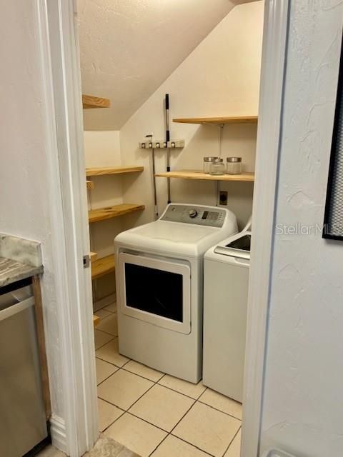 En Venta: $295,000 (2 camas, 2 baños, 1040 Pies cuadrados)
