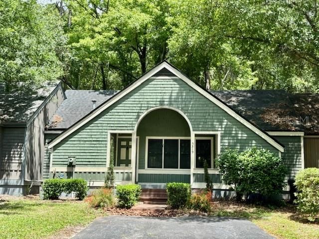 En Venta: $295,000 (2 camas, 2 baños, 1040 Pies cuadrados)