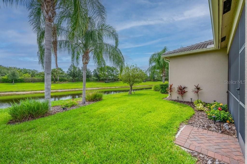 En Venta: $447,000 (2 camas, 2 baños, 2001 Pies cuadrados)